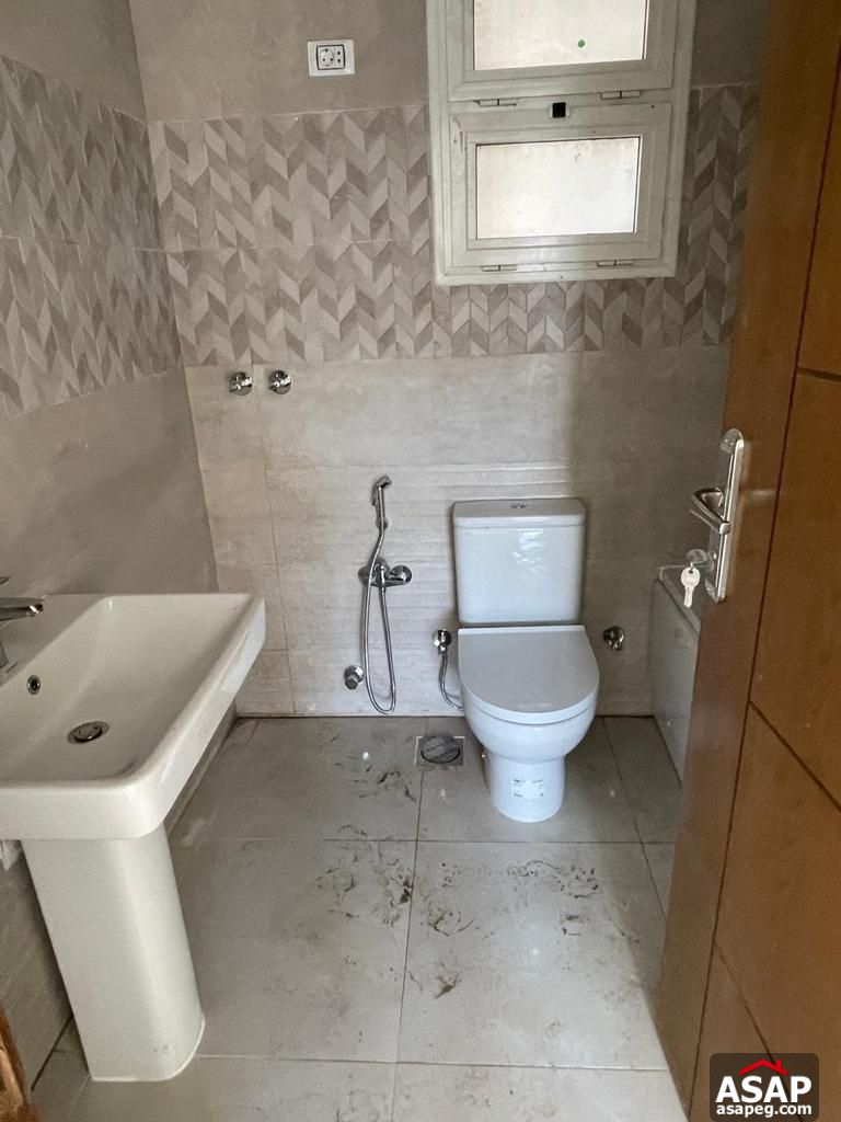 Apartment with Landscape View for Rent in Hyde Park Apartment with Landscape View for Rent in Hyde Park