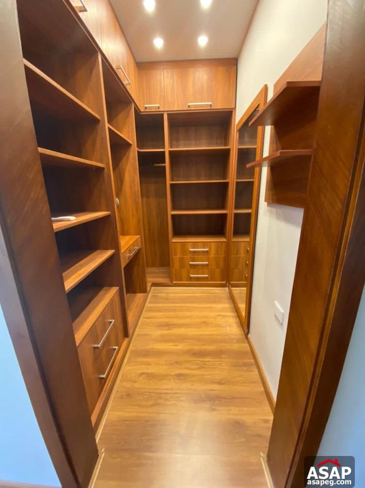 Duplex with Garden for Rent in Westown Duplex with Garden for Rent in Westown