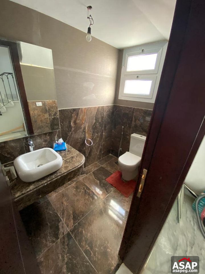 Villa with Pool for Rent in Hadaba Gezira Zayed