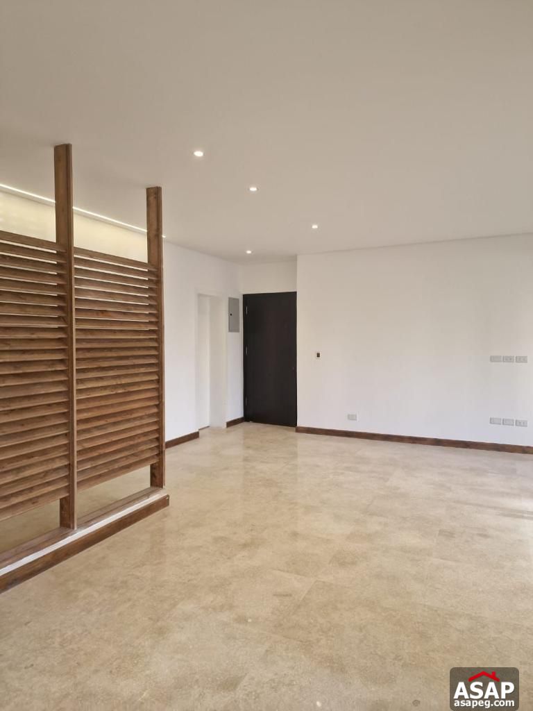 Apartment in Village Gate Palm Hills Apartment in Village Gate Palm Hills