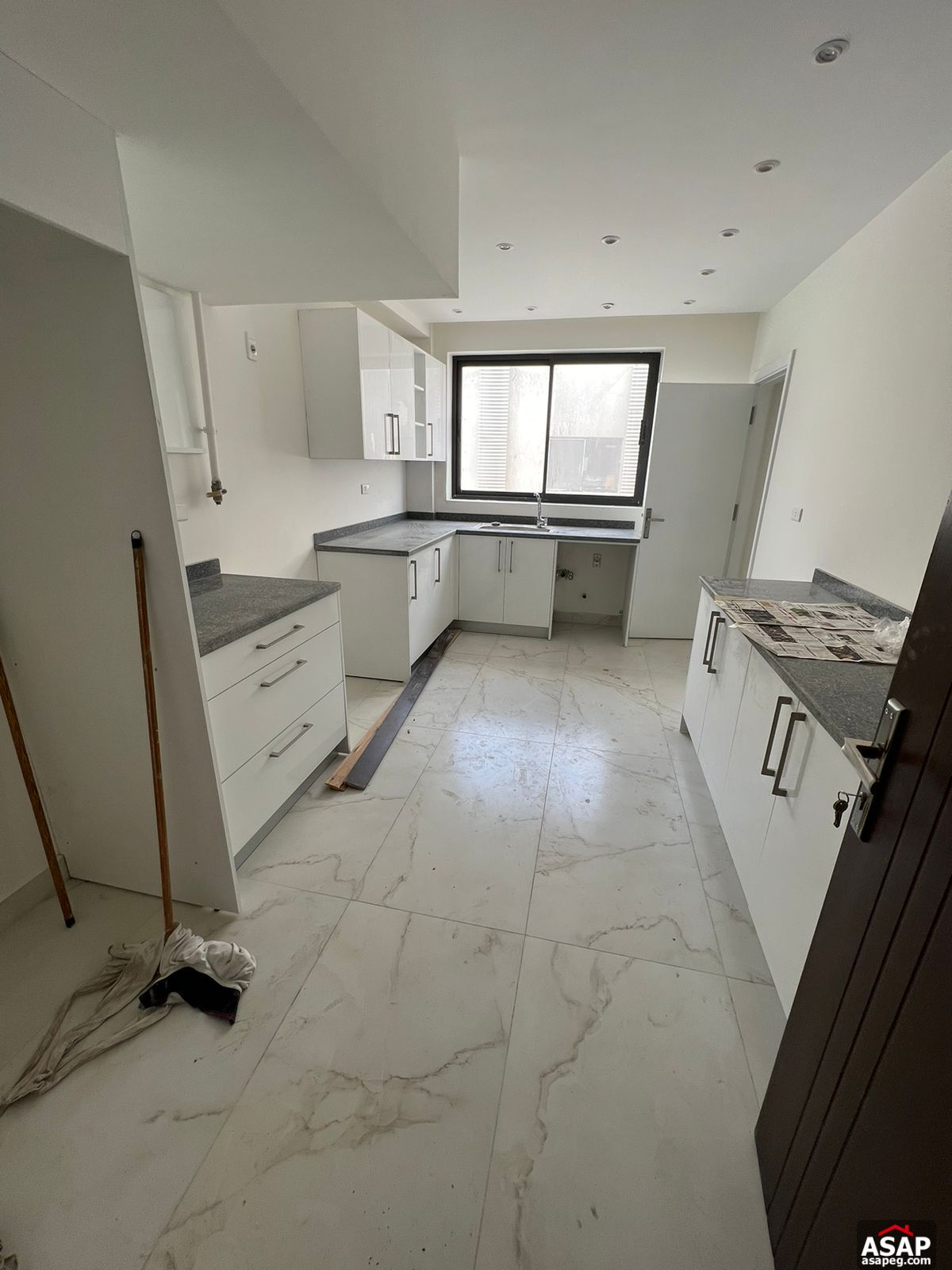 Penthouse for Rent in Lake View Residence Penthouse for Rent in Lake View Residence