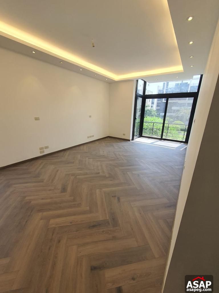 Semi Furnished Apartment for Rent in The WaterWay