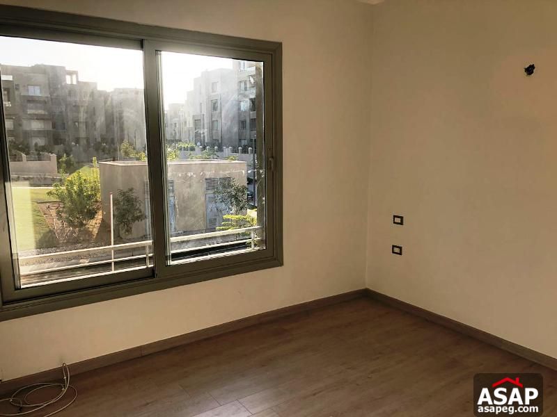 Duplex with Garden in Village Gate Compound