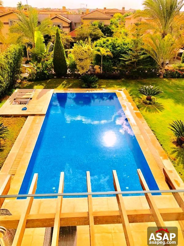 Luxury Villa for Rent in Swan Lake