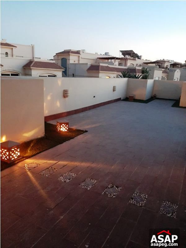 Twin House with Pool View in Patio for rent