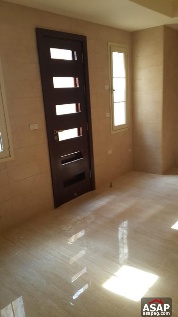 Stand Alone with Swimming Pool for Rent in Hyde Park Stand Alone with Swimming Pool for Rent in Hyde Park