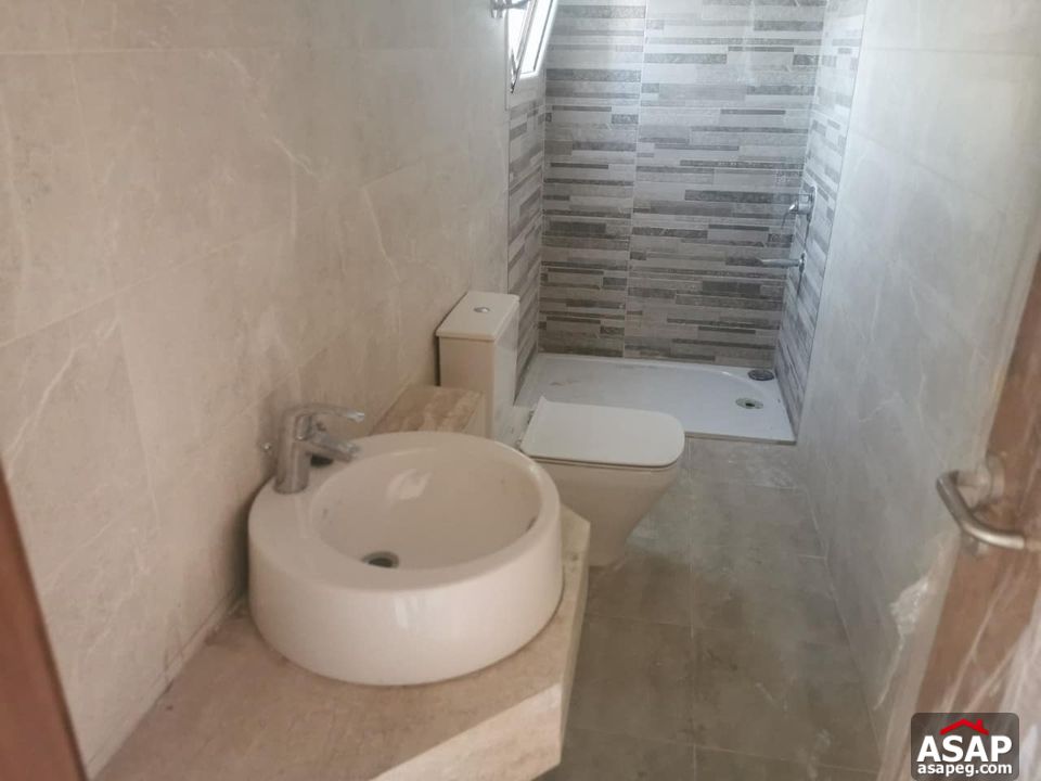 Duplex for Rent in Patio 7 Compound