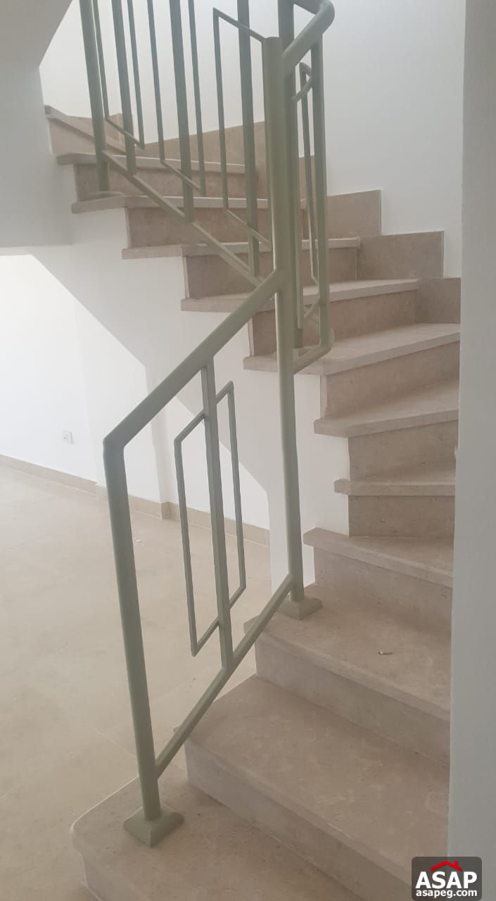 Penthouse for Rent in Fifth Square