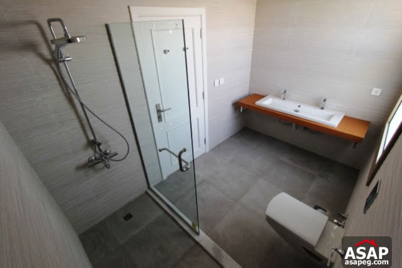 Furnished Villa with Garden for Rent in Allegria