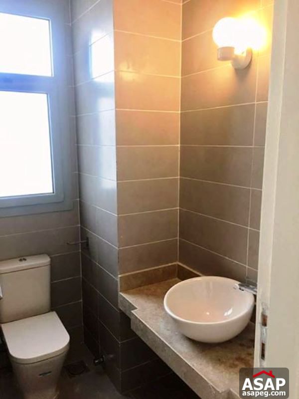 Furnished Studio for Rent in Village Gate