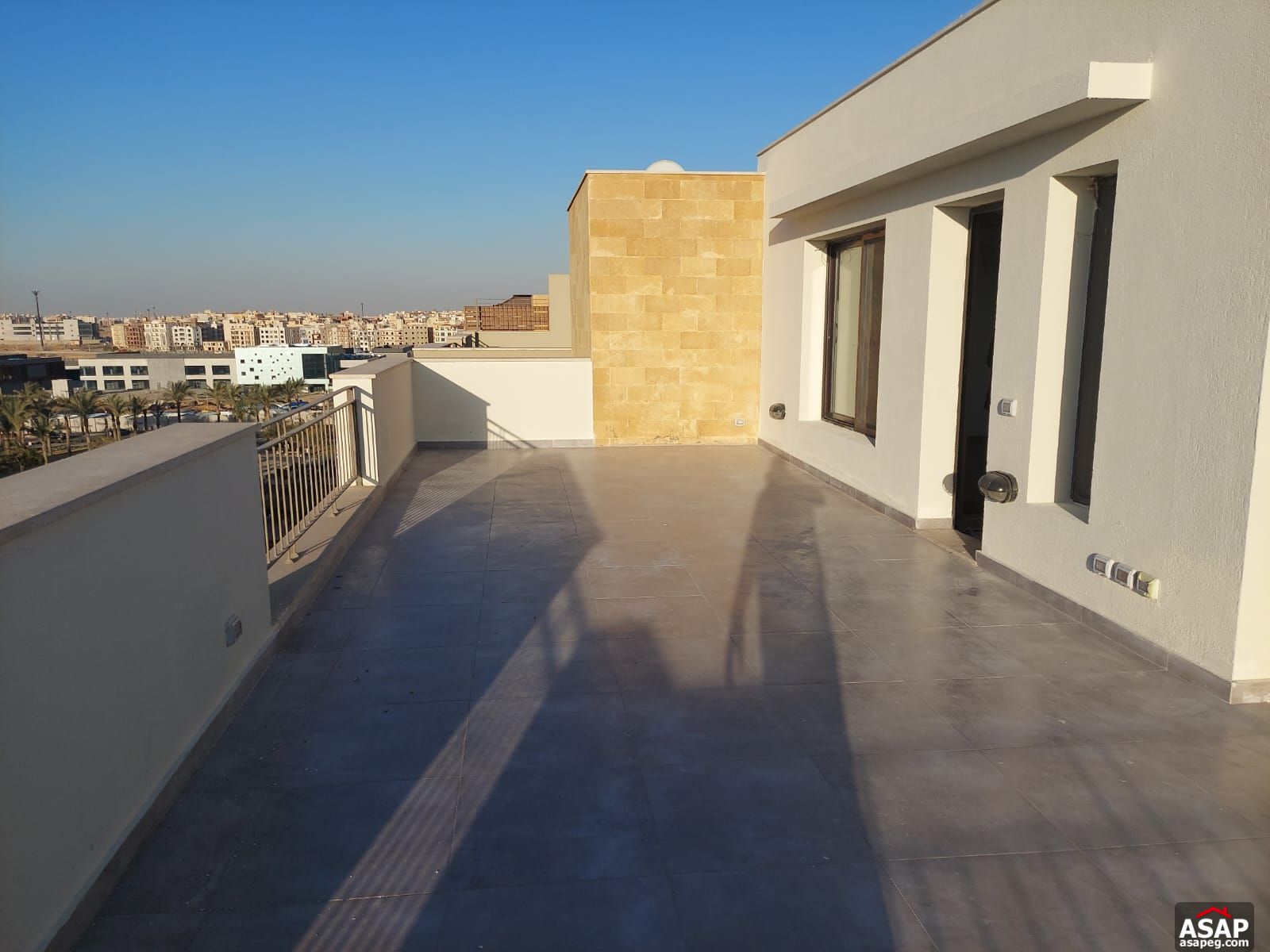 Triplex with Roof for Rent in Eastown Sodic