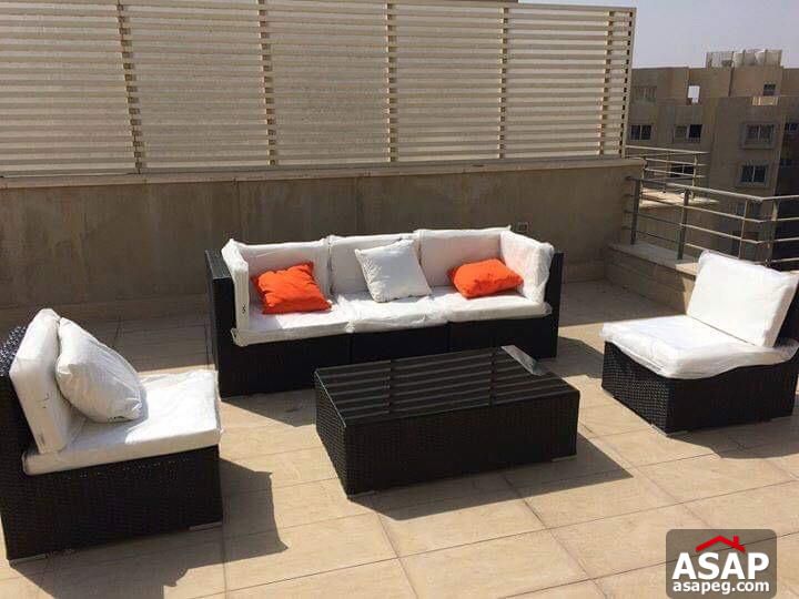 Penthouse for Rent in the Village Palm Hills