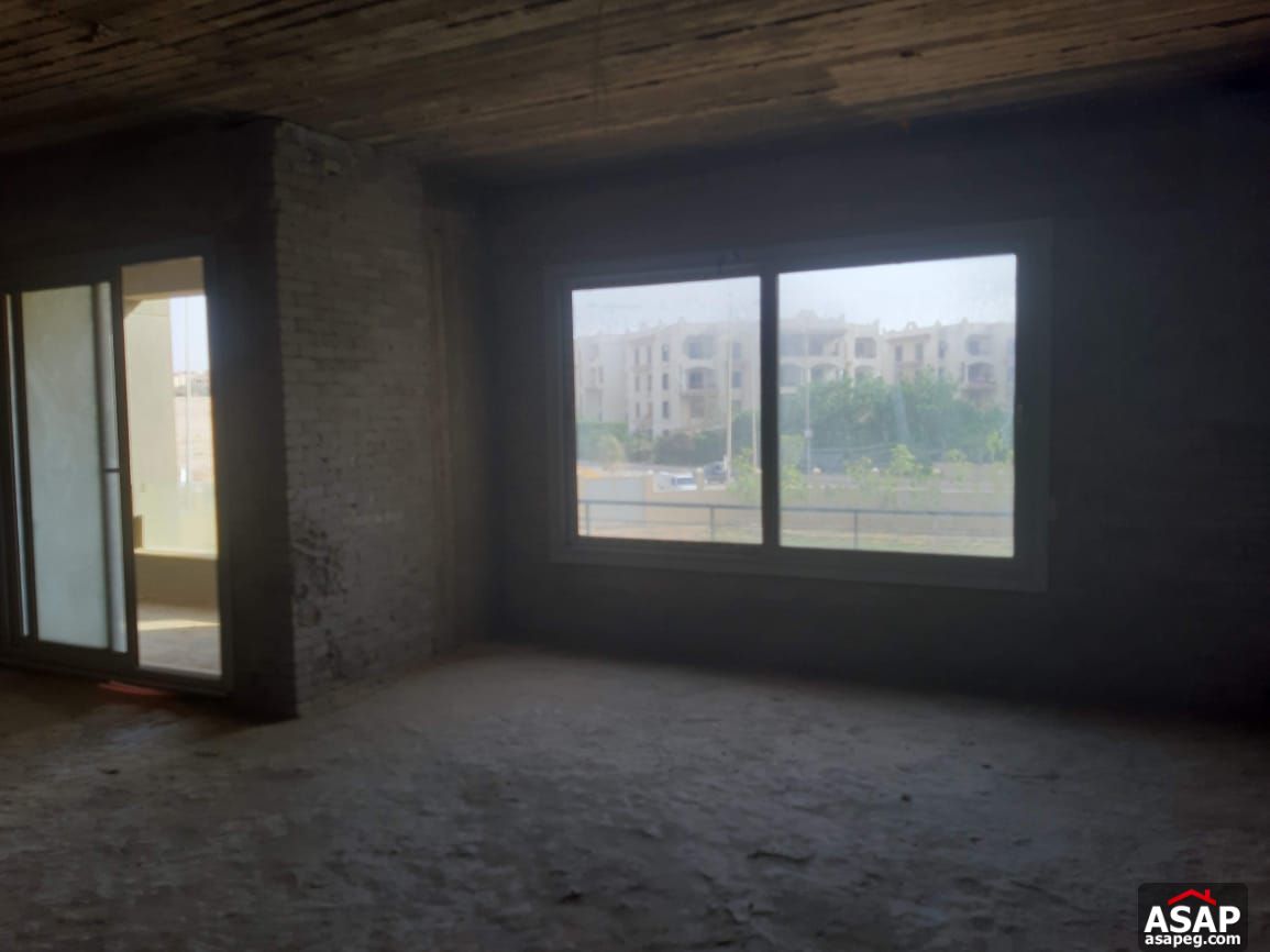 Apartment for Sale in Village Gate Apartment for Sale in Village Gate