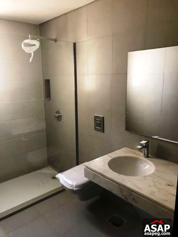 Villa with Pool for Sale in Katameya Dunes