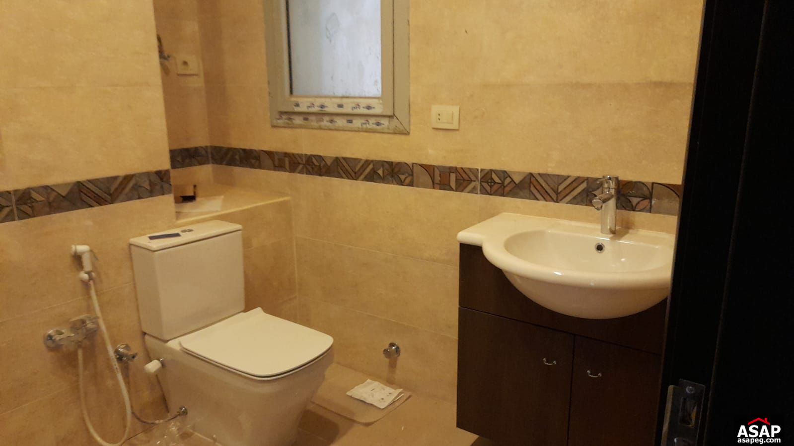 Apartment for Sale in Village Gate Apartment for Sale in Village Gate