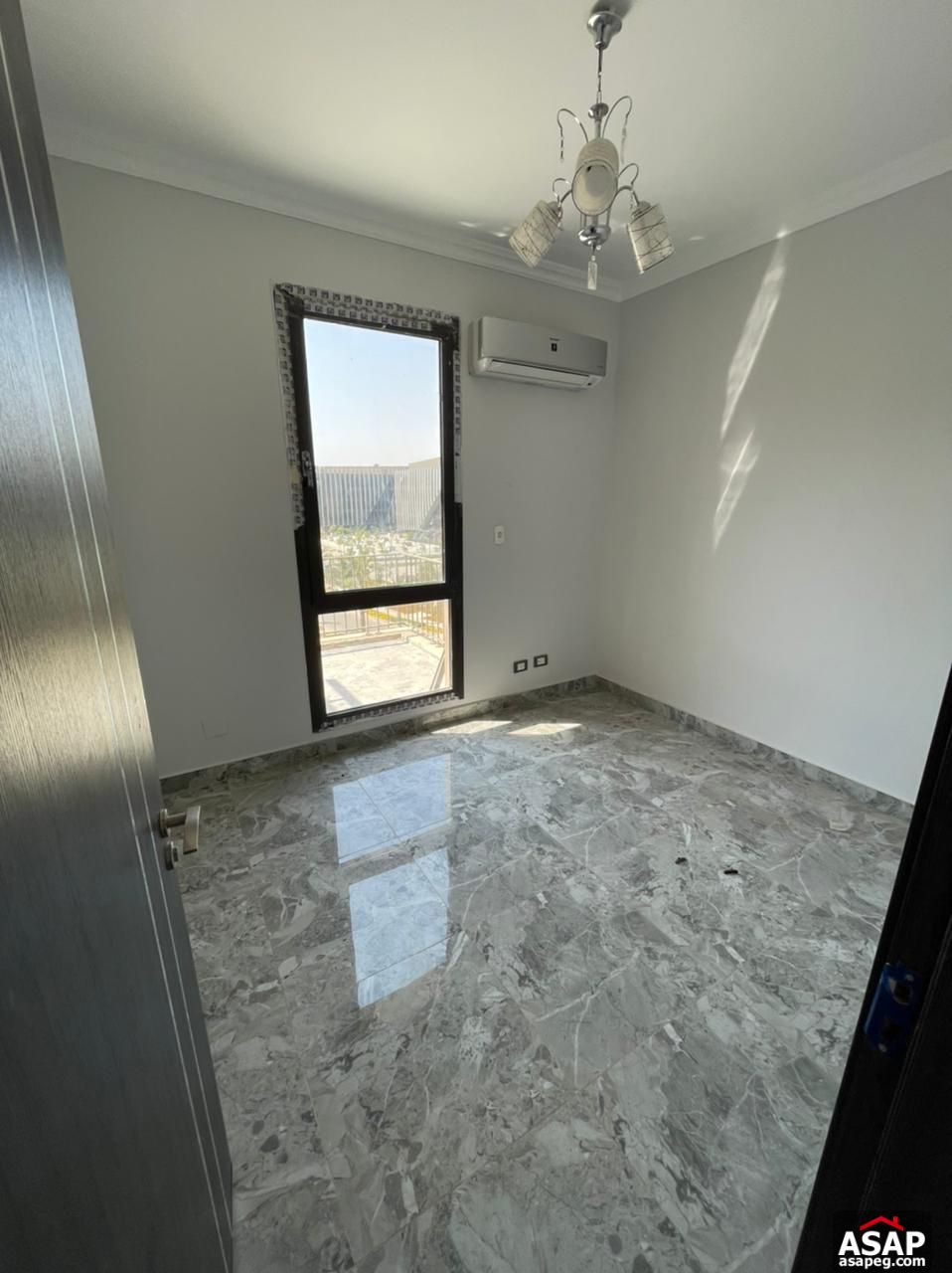 Semi Furnished Apartment for Rent in Eastown Compound Semi Furnished Apartment for Rent in Eastown Compound