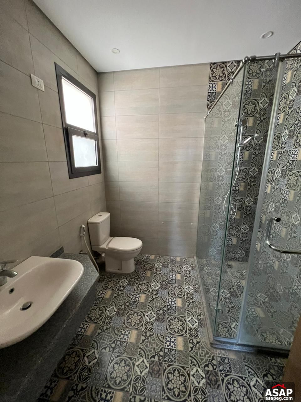 Semi Furnished Apartment for Rent in Eastown Semi Furnished Apartment for Rent in Eastown