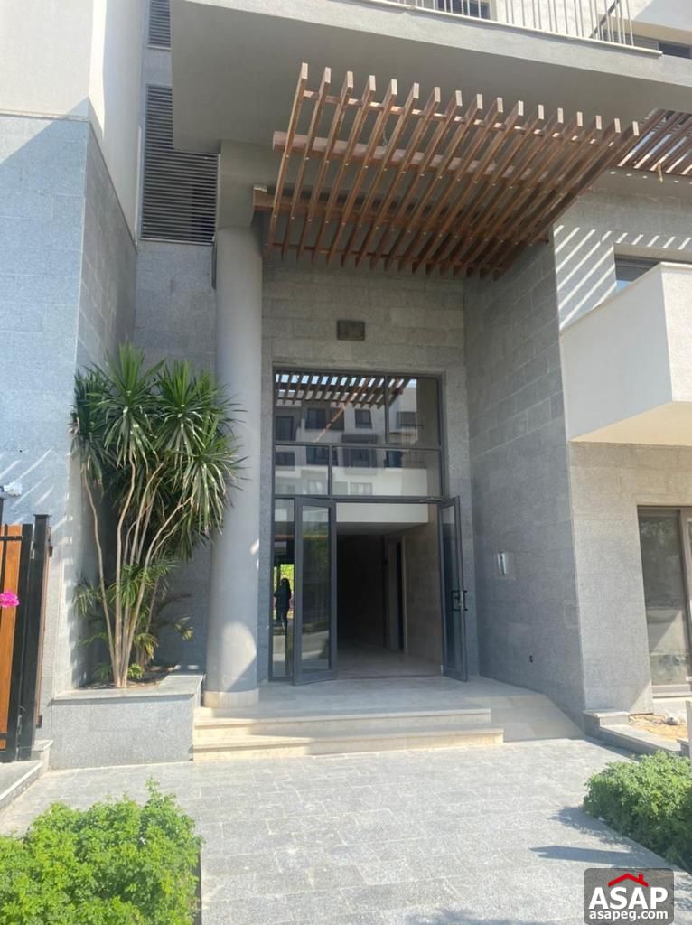 Duplex with Garden for Sale in Eastown