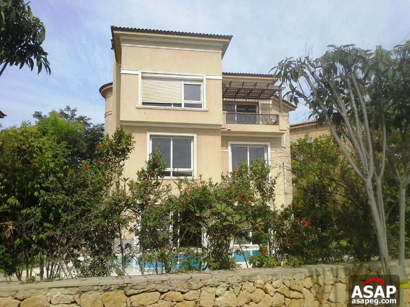 Villa for Sale in Lake View Villa for Sale in Lake View