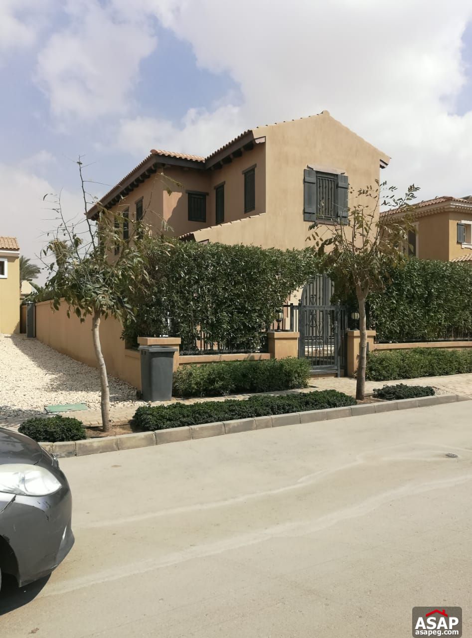 Villa for Sale in New Cairo compounds - Mivida