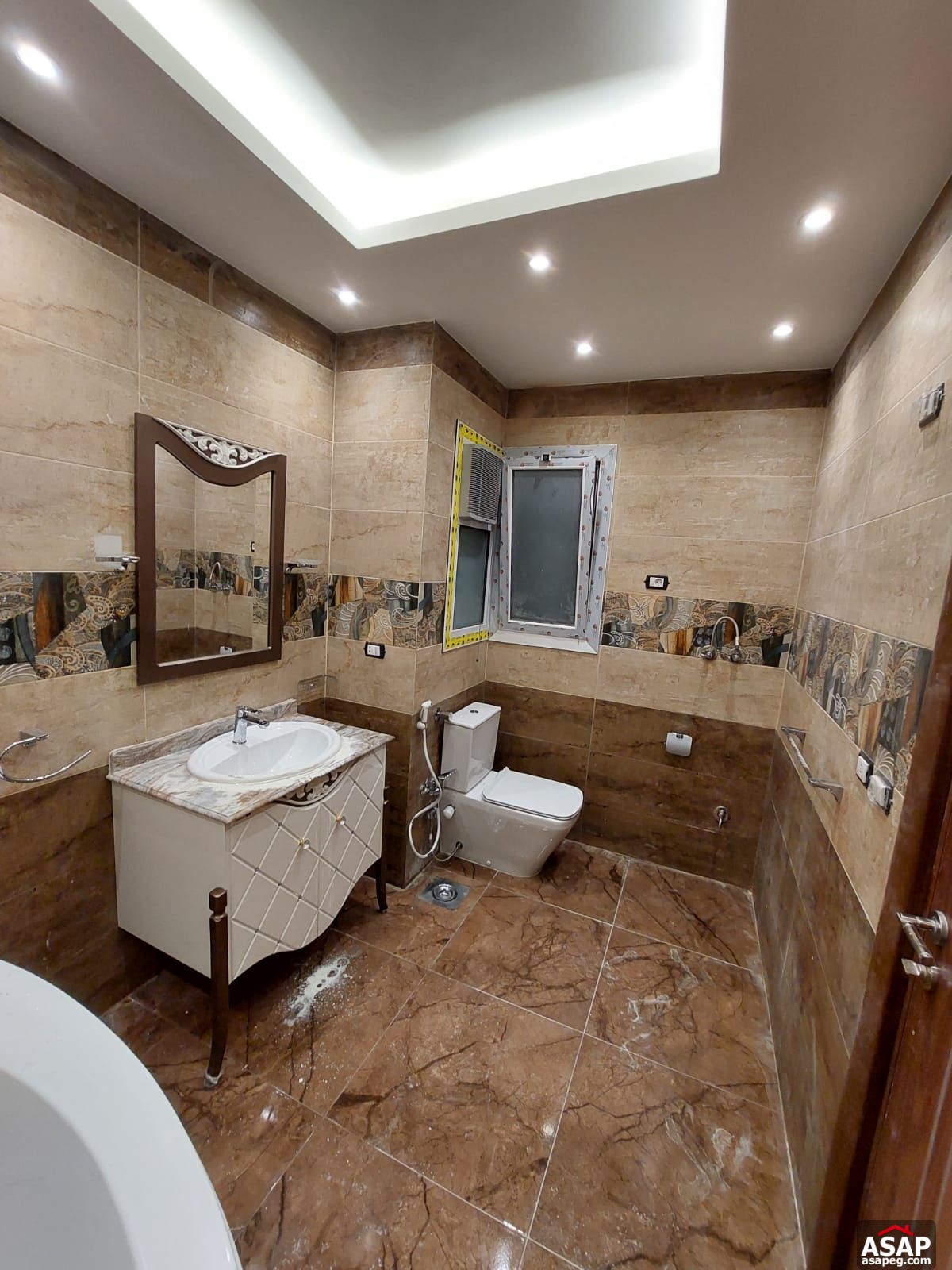 Apartment for Rent in Hyde Park