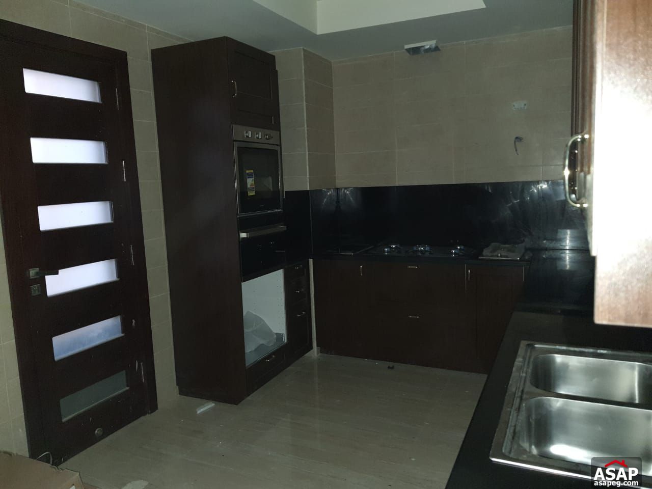 Stand Alone with Swimming Pool for Rent in Hyde Park Stand Alone with Swimming Pool for Rent in Hyde Park