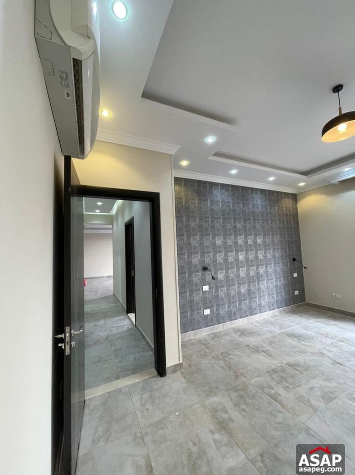 Apartment for Rent in Hyde Park Compound