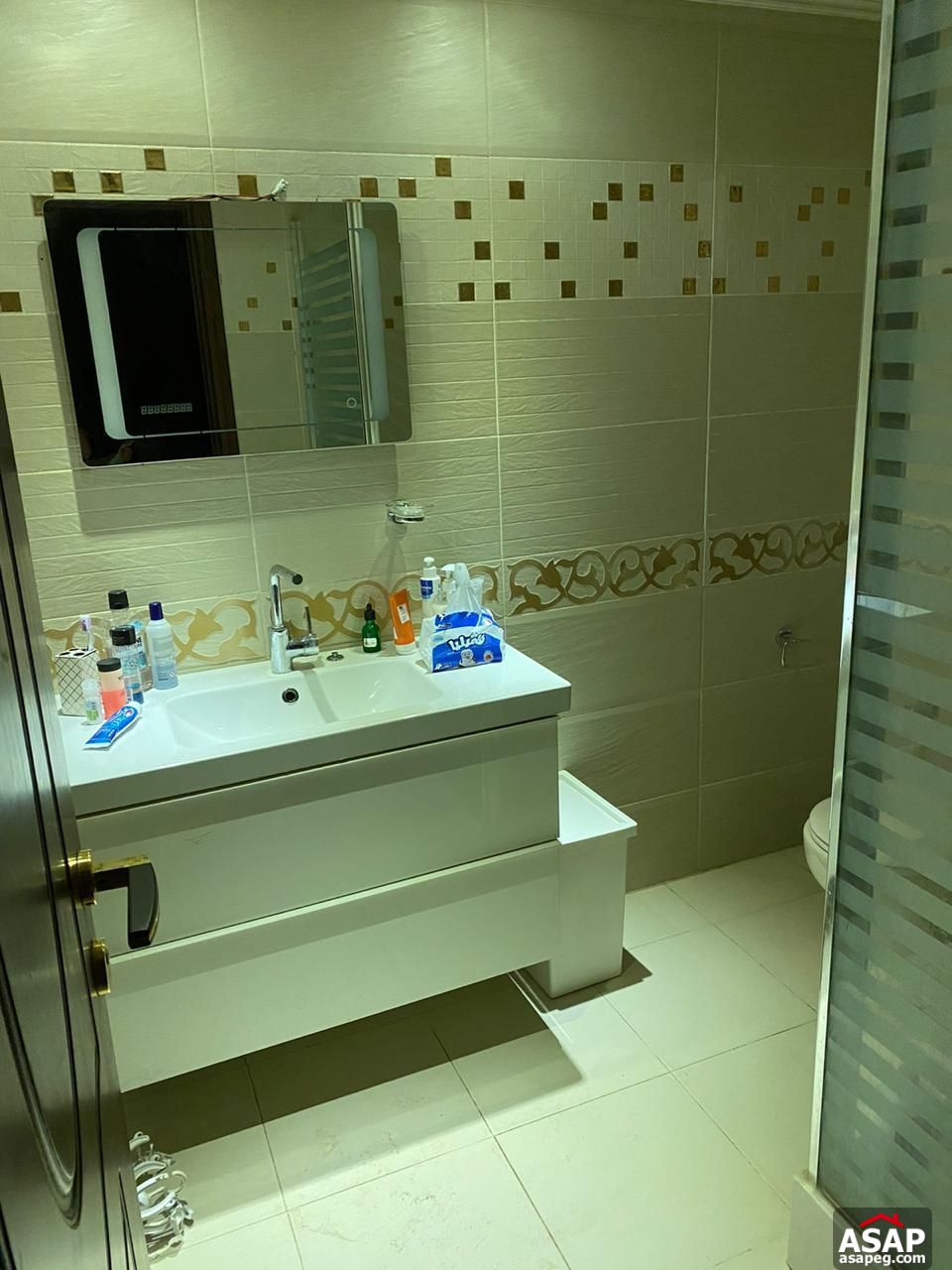 Stand ALone Villa for Sale in Zizinia Gardens