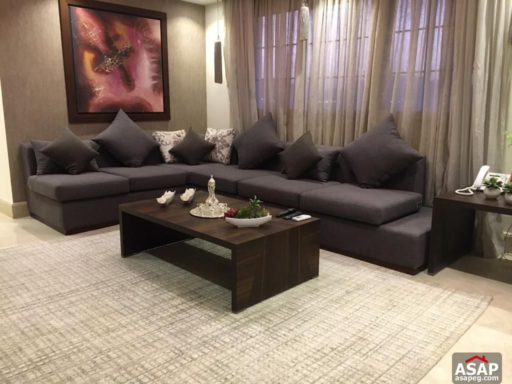 Furnished Villa for Sale in Hyde Park