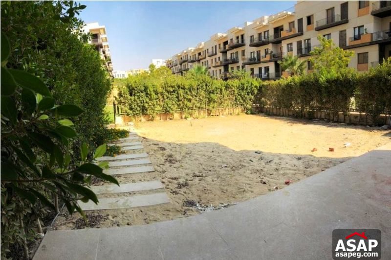 Apartment with Garden for Rent in Westown Apartment with Garden for Rent in Westown