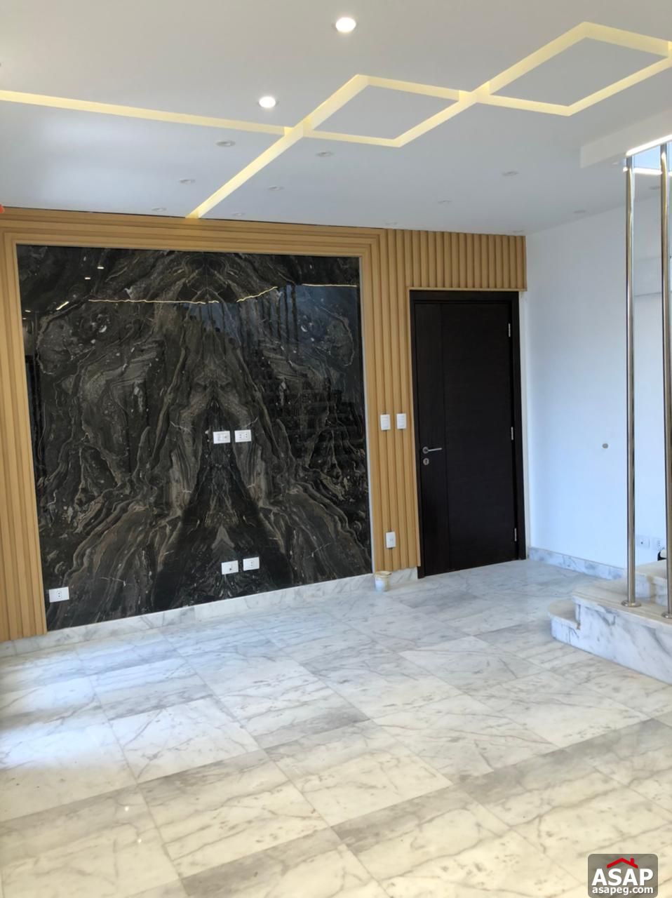 Triplex for Rent in Eastown Sodic Triplex for Rent in Eastown Sodic