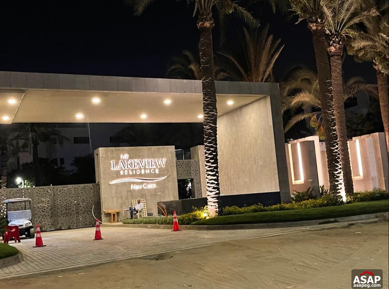 Ground Floor with Swimming Pool for Sale in Lake View Resience Ground Floor with Swimming Pool for Sale in Lake View Resience