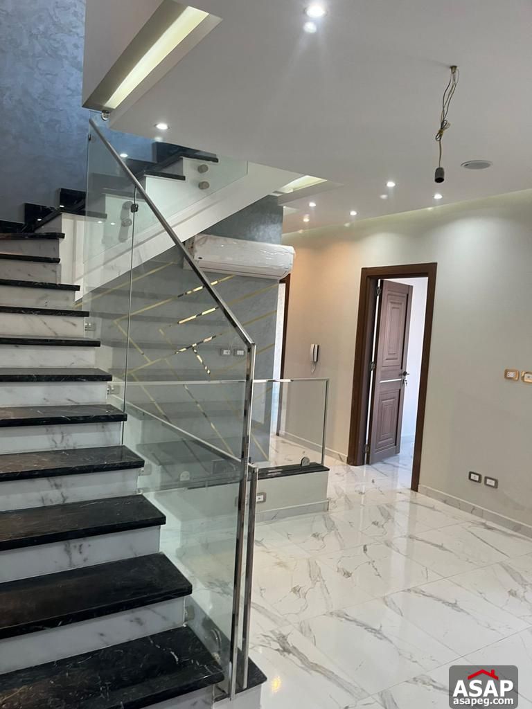 Triplex for Rent in Eastown Compound Triplex for Rent in Eastown Compound