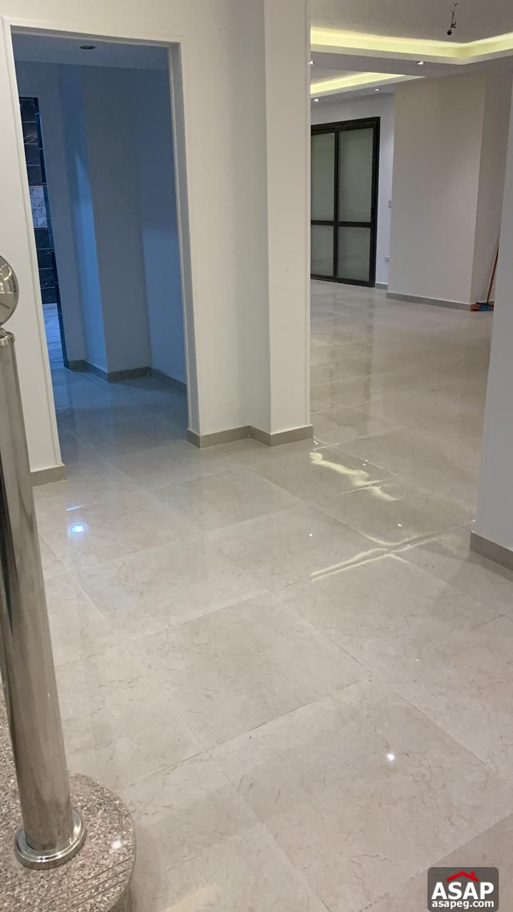 Duplex with Garden for Rent in Eastown Sodic