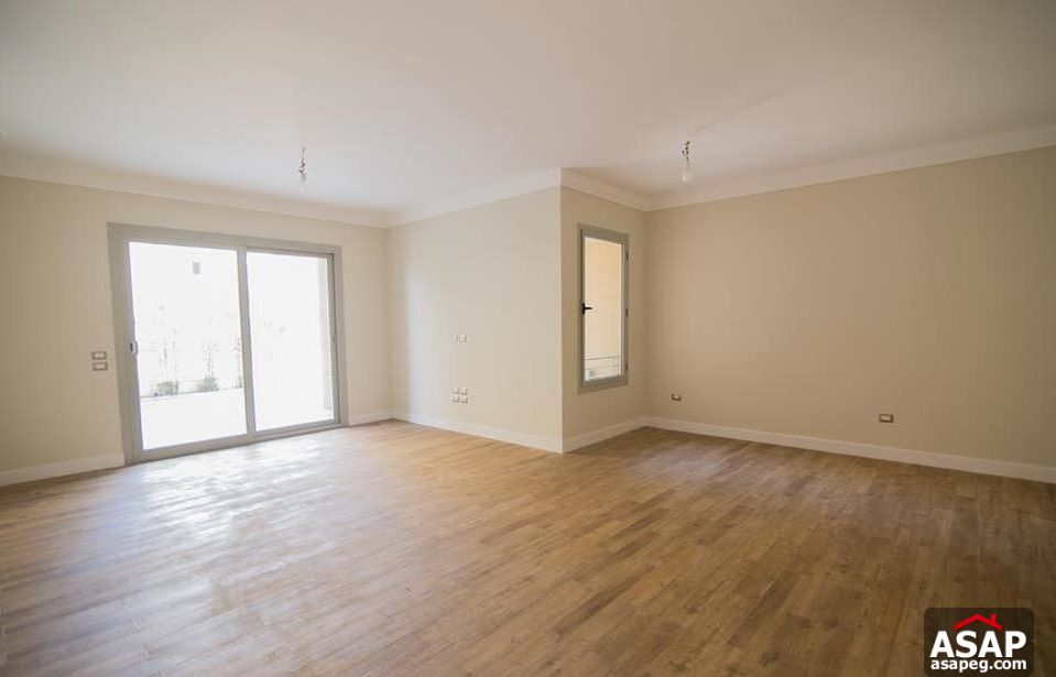 Duplex with Garden for Rent in Village Avenue Duplex with Garden for Rent in Village Avenue