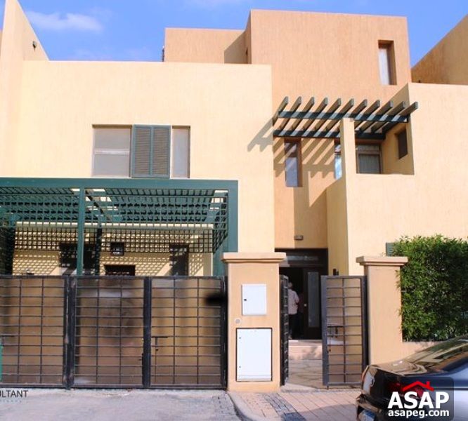 Town House with Garden in Allegria Town House with Garden in Allegria