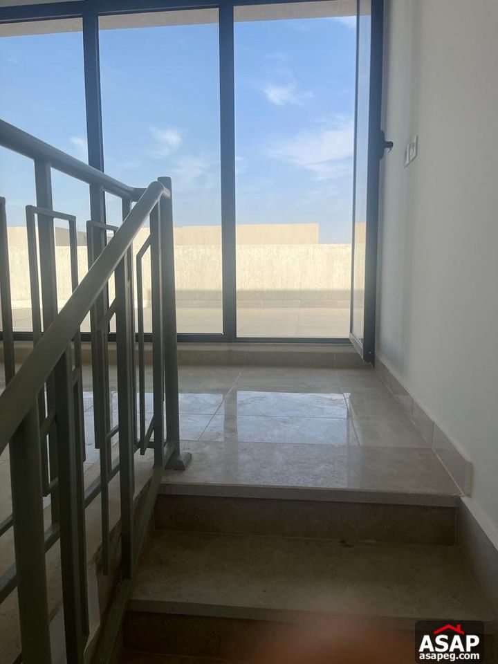 Penthouse for Rent in Fifth Square