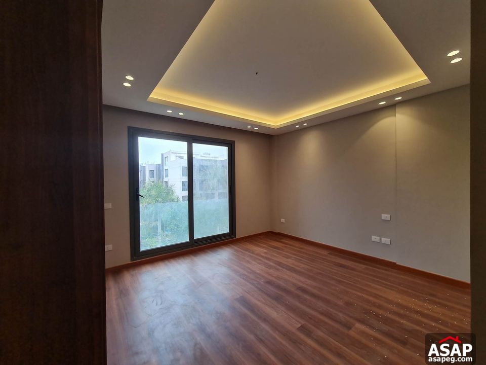 Apartment with Lake View for Rent in Silver Palm Apartment with Lake View for Rent in Silver Palm