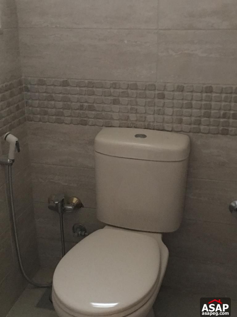 Duplex with Garden View in Eastown for Rent Duplex with Garden View in Eastown for Rent