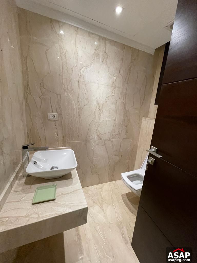 Duplex with Garden for Rent in Eastown