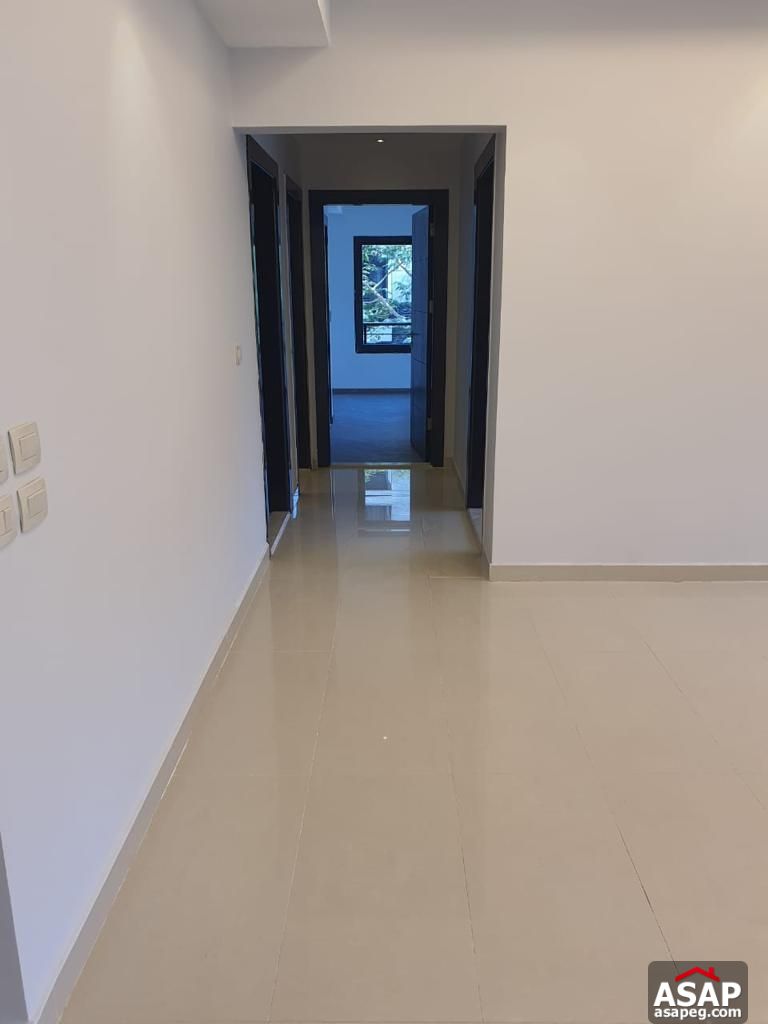 Semi Furnished Apartment for Rent in The WaterWay