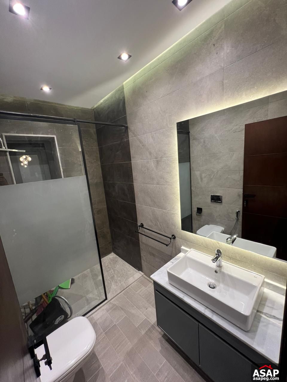 Fully Finished Apartment for Sale in Lake View Residence Fully Finished Apartment for Sale in Lake View Residence