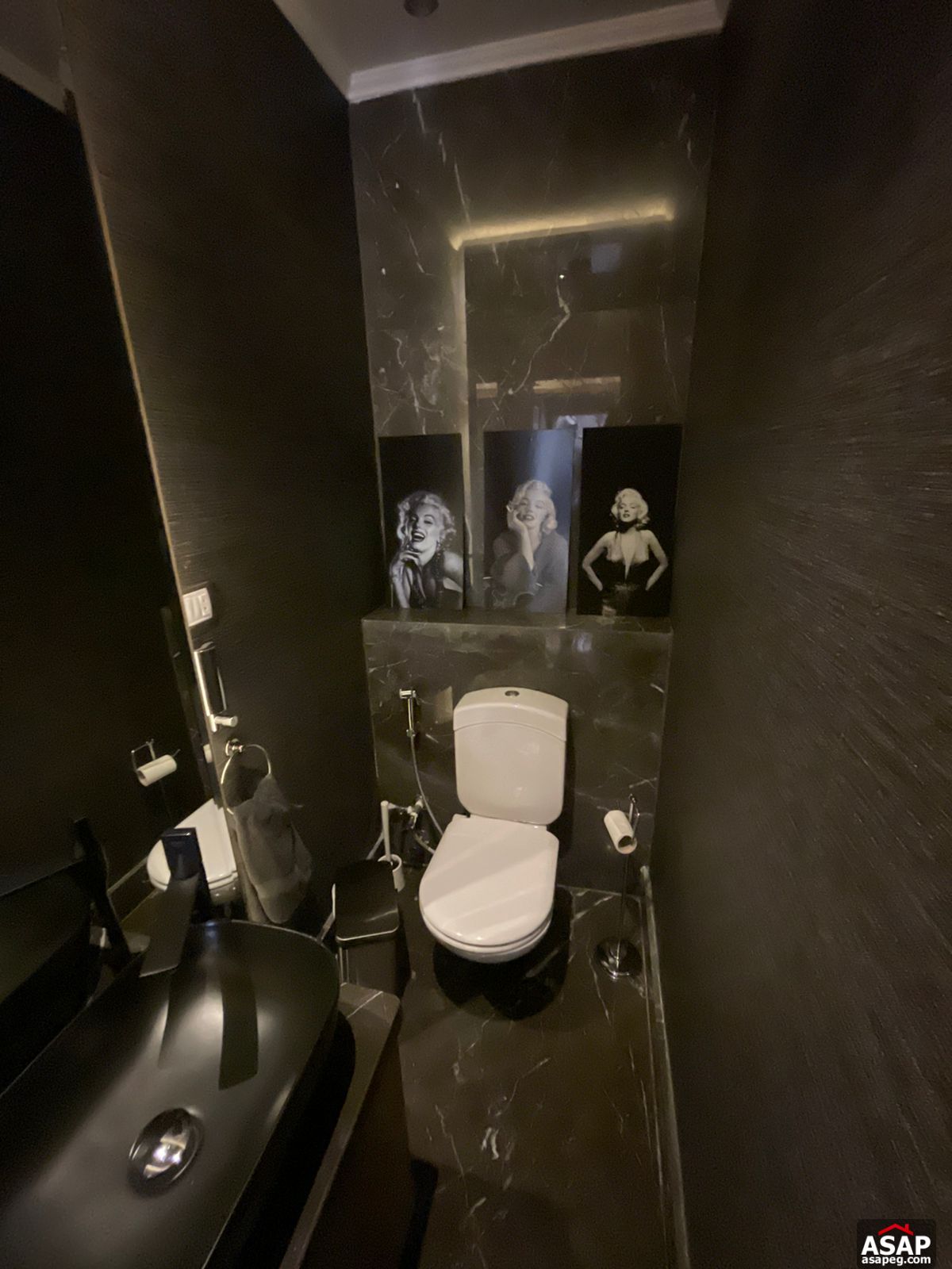 Studio with Garden for Sale in Regent's Park Studio with Garden for Sale in Regent's Park