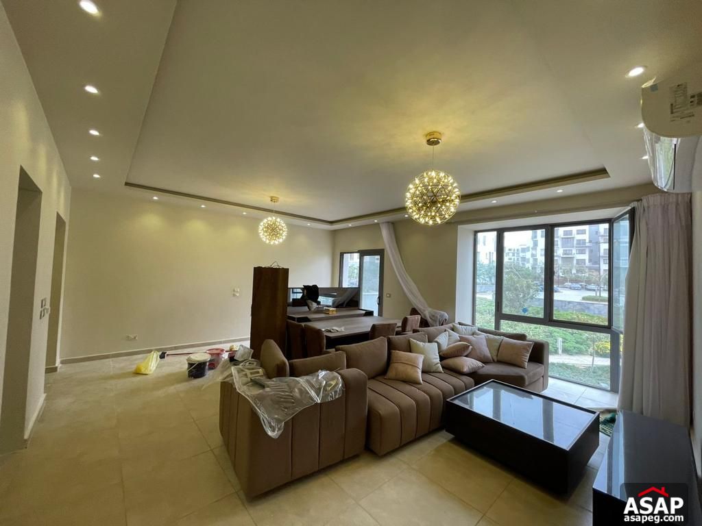 Furnished Apartment for Rent in Eastown Furnished Apartment for Rent in Eastown