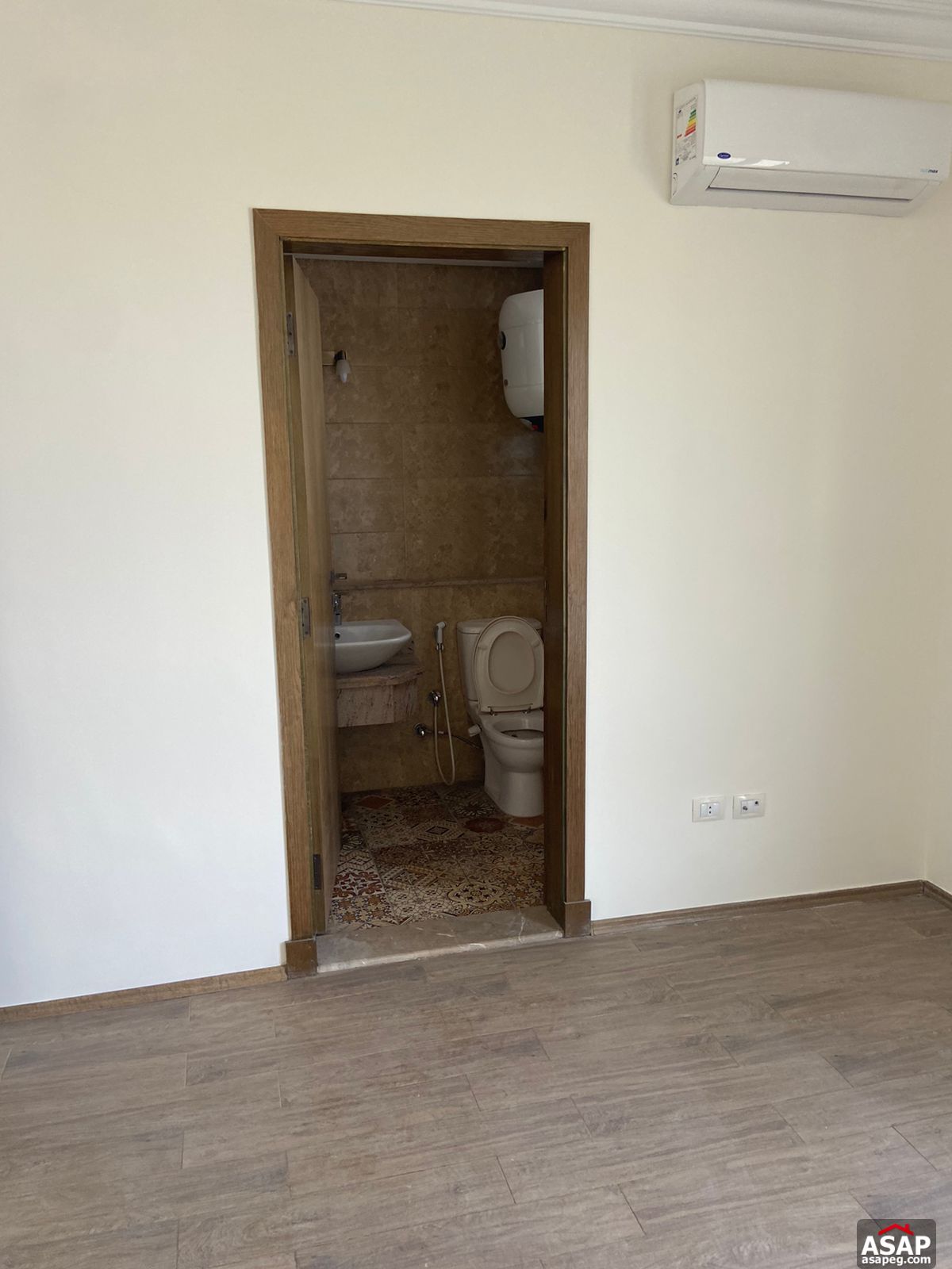 Apartment for Rent in Eastown Compound