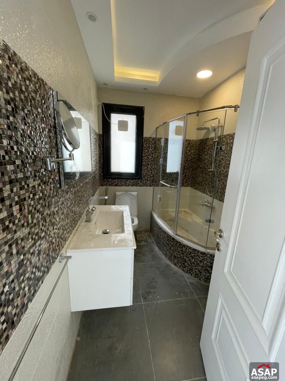 Semi Furnished Apartment in Lake View Residence Semi Furnished Apartment in Lake View Residence