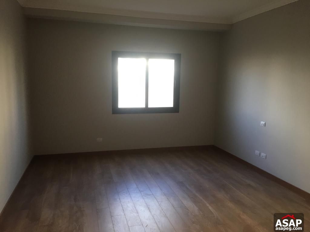 Apartment with Garden View in Eastown Apartment with Garden View in Eastown