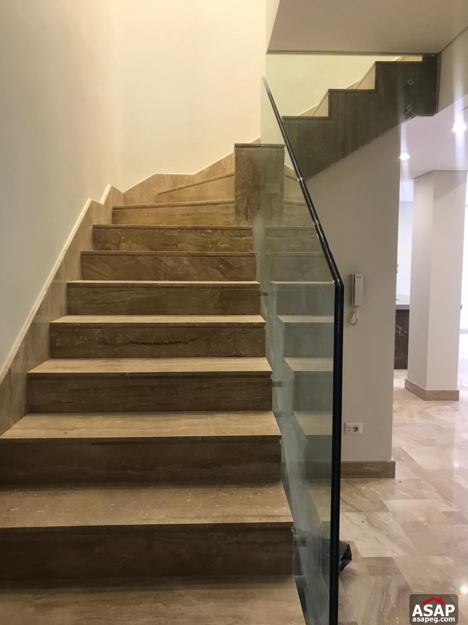 Duplex for Rent in Eastown Duplex for Rent in Eastown