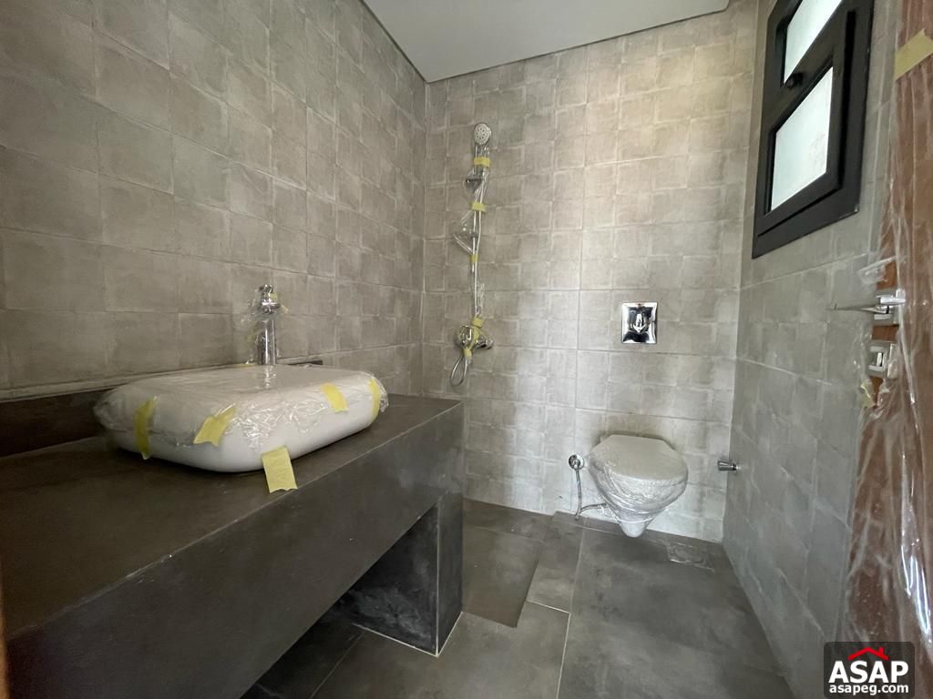 Finished Penthouse for Sale in Trio Gardens Finished Penthouse for Sale in Trio Gardens