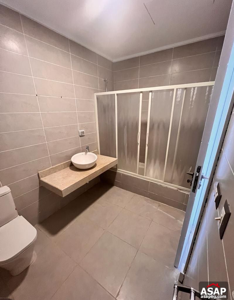 Semi Furnished Apartment in Vilage Gate for Rent Semi Furnished Apartment in Vilage Gate for Rent